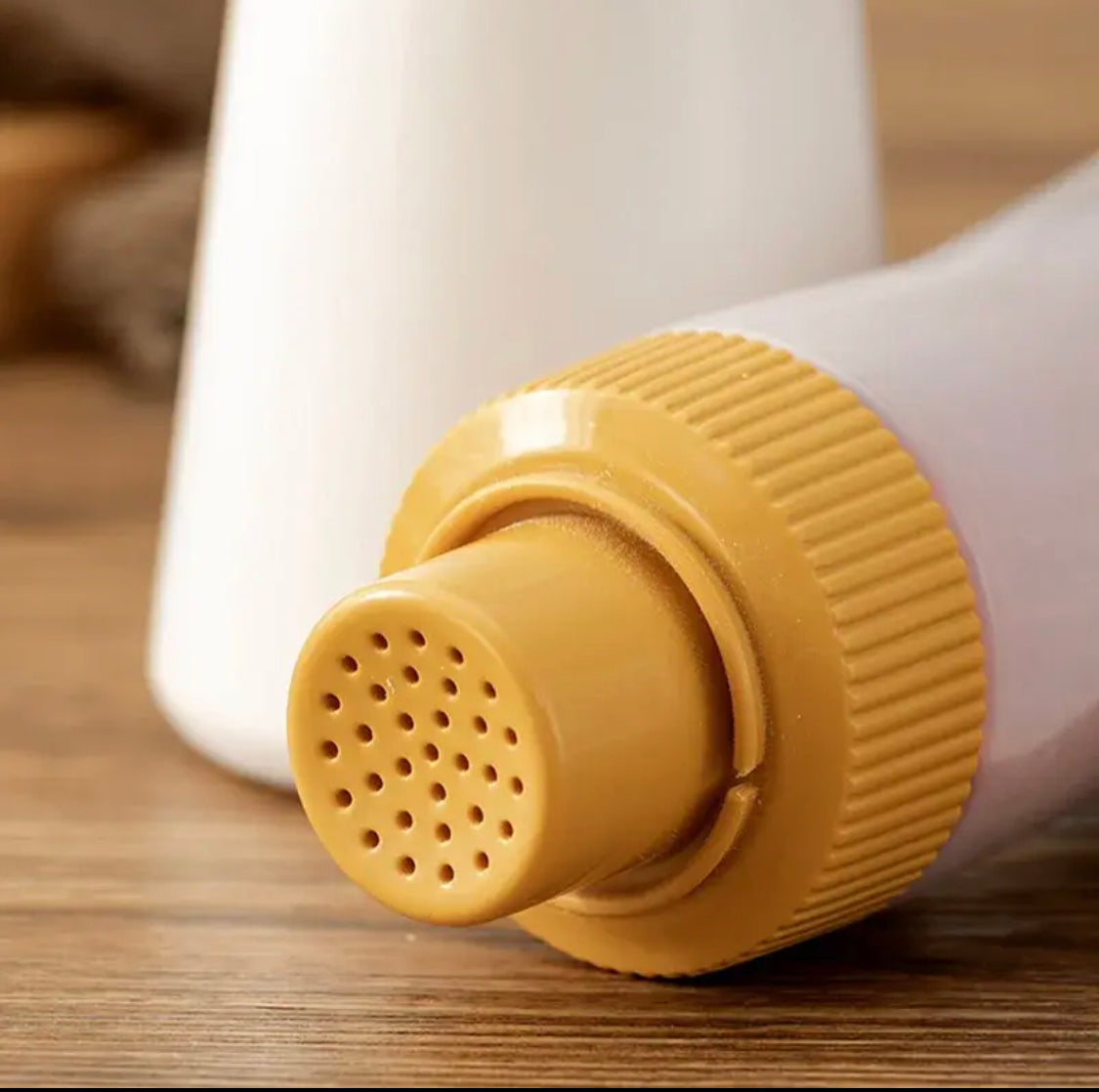 Portable 350ML Salt Sugar Seasoning Bottle, Flour Salt Squeeze Container with Lid, Silicone Can Seasoning Bottle Portable 350ML Salt Sugar Seasoning Bottle, Flour Salt Squeeze Container with Lid, Silicone Can Seasoning Bottle